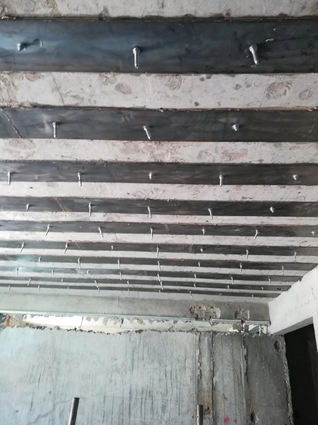 瓦房店楼板承重加固施工